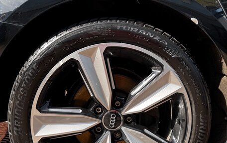 Audi A4, 2019 год, 2 000 000 рублей, 30 фотография