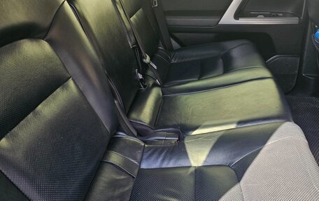 Toyota Land Cruiser 200, 2013 год, 3 300 000 рублей, 21 фотография