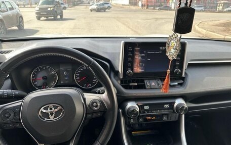 Toyota RAV4, 2022 год, 2 630 000 рублей, 12 фотография