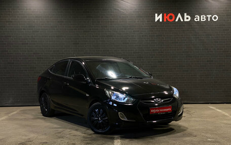 Hyundai Solaris II рестайлинг, 2013 год, 890 000 рублей, 3 фотография