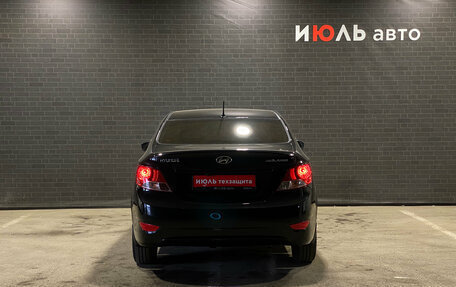 Hyundai Solaris II рестайлинг, 2013 год, 890 000 рублей, 6 фотография