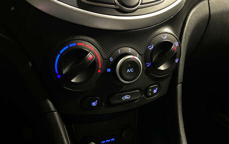 Hyundai Solaris II рестайлинг, 2013 год, 890 000 рублей, 13 фотография