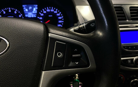 Hyundai Solaris II рестайлинг, 2013 год, 890 000 рублей, 18 фотография