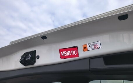 Toyota RAV4, 2026 год, 4 600 000 рублей, 15 фотография