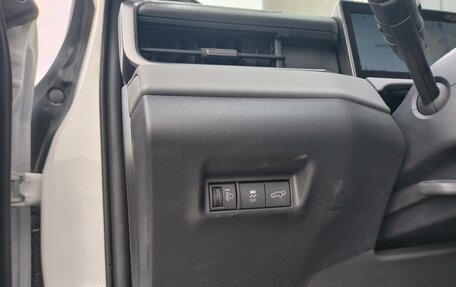 Toyota RAV4, 2026 год, 4 600 000 рублей, 30 фотография