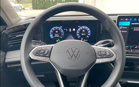 Volkswagen Tiguan, 2025 год, 4 795 866 рублей, 10 фотография