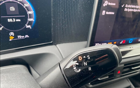 Volkswagen Tiguan, 2025 год, 4 795 866 рублей, 14 фотография