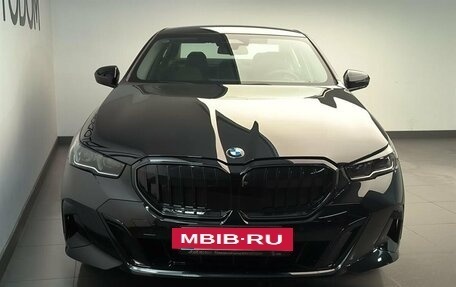 BMW 5 серия, 2025 год, 8 340 000 рублей, 2 фотография