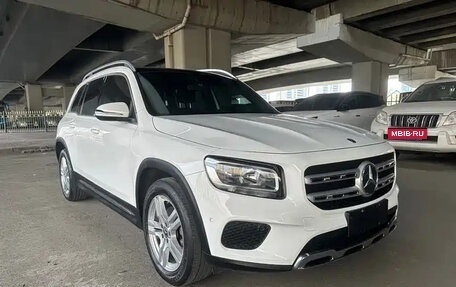 Mercedes-Benz GLB, 2023 год, 2 770 000 рублей, 3 фотография
