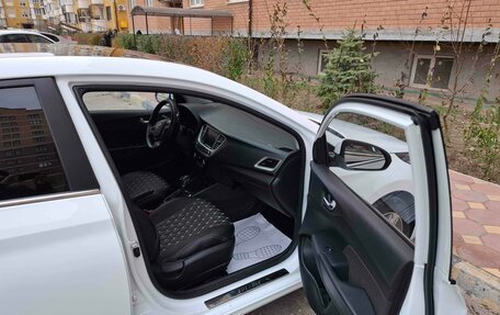 Hyundai Solaris II рестайлинг, 2019 год, 1 550 000 рублей, 31 фотография