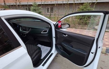 Hyundai Solaris II рестайлинг, 2019 год, 1 550 000 рублей, 28 фотография