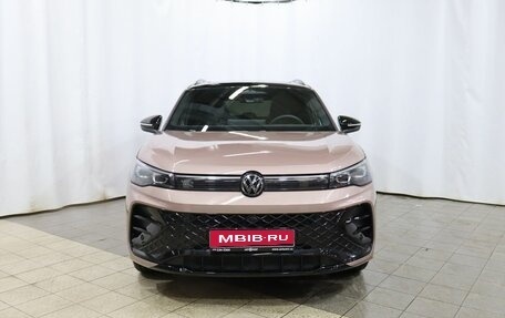 Volkswagen Tiguan, 2024 год, 4 820 000 рублей, 2 фотография