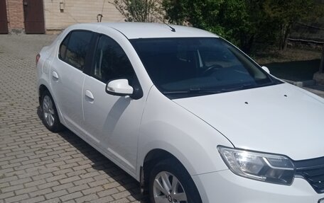 Renault Logan II, 2020 год, 650 000 рублей, 2 фотография