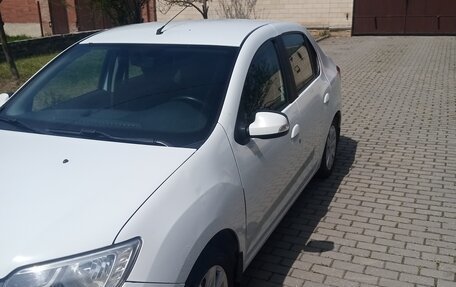 Renault Logan II, 2020 год, 650 000 рублей, 3 фотография