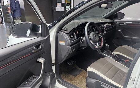 Volkswagen T-Roc I, 2021 год, 2 265 000 рублей, 10 фотография