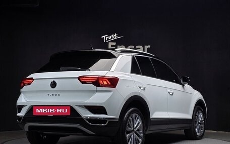 Volkswagen T-Roc I, 2021 год, 2 265 000 рублей, 2 фотография