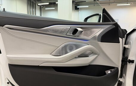 BMW 8 серия, 2020 год, 7 740 000 рублей, 13 фотография