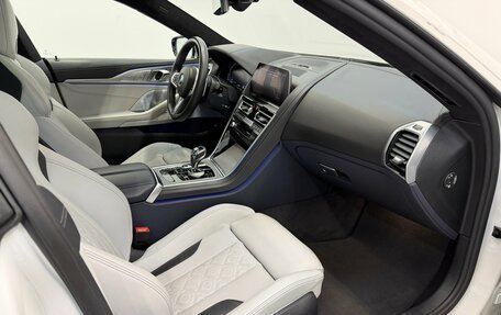 BMW 8 серия, 2020 год, 7 740 000 рублей, 15 фотография