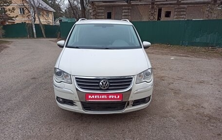 Volkswagen Touran III, 2009 год, 480 000 рублей, 3 фотография