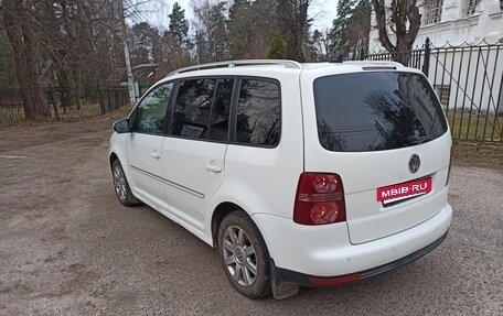 Volkswagen Touran III, 2009 год, 480 000 рублей, 6 фотография