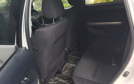 Toyota Ist II, 2004 год, 560 000 рублей, 8 фотография