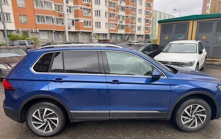 Volkswagen Tiguan II, 2018 год, 2 950 000 рублей, 8 фотография