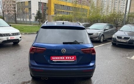 Volkswagen Tiguan II, 2018 год, 2 950 000 рублей, 4 фотография