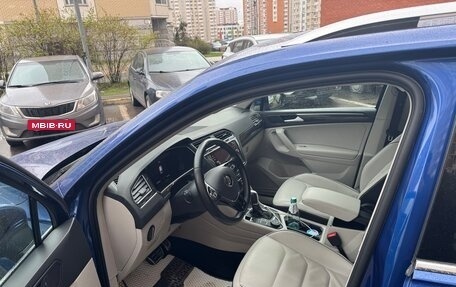 Volkswagen Tiguan II, 2018 год, 2 950 000 рублей, 14 фотография