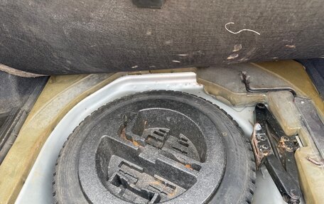 Toyota Avensis III рестайлинг, 2004 год, 680 000 рублей, 5 фотография