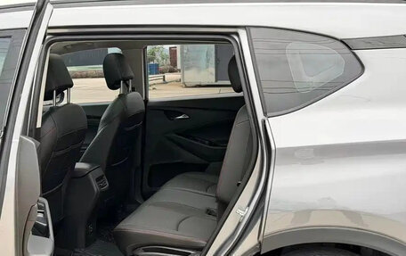 Chevrolet Orlando, 2023 год, 1 705 000 рублей, 16 фотография