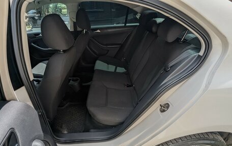 Volkswagen Jetta VI, 2015 год, 1 111 000 рублей, 11 фотография