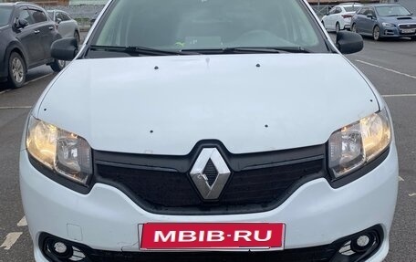 Renault Logan II, 2015 год, 650 000 рублей, 1 фотография