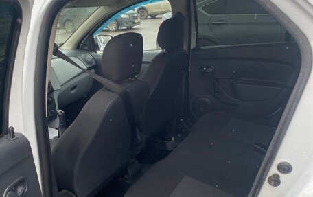 Renault Logan II, 2015 год, 650 000 рублей, 9 фотография