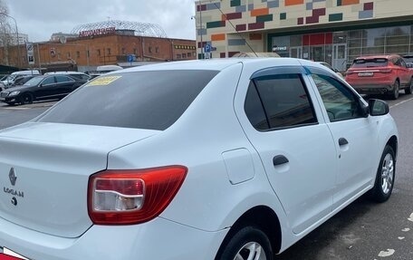 Renault Logan II, 2015 год, 650 000 рублей, 3 фотография