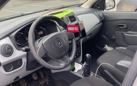 Renault Logan II, 2015 год, 650 000 рублей, 7 фотография