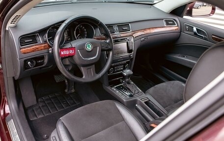 Skoda Superb III рестайлинг, 2012 год, 1 195 000 рублей, 13 фотография