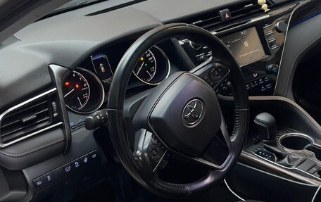 Toyota Camry, 2019 год, 2 350 000 рублей, 6 фотография