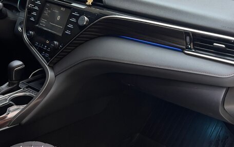 Toyota Camry, 2019 год, 2 350 000 рублей, 7 фотография