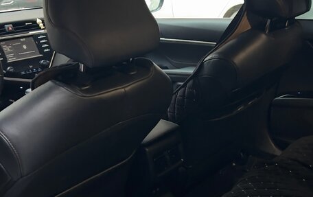 Toyota Camry, 2019 год, 2 350 000 рублей, 13 фотография