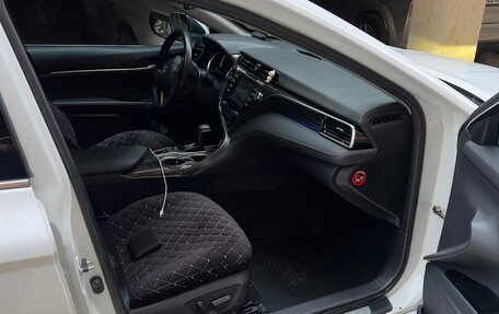 Toyota Camry, 2019 год, 2 350 000 рублей, 8 фотография