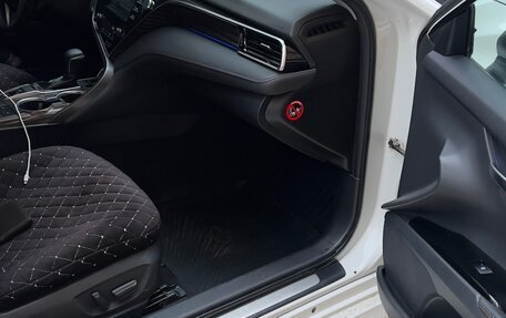 Toyota Camry, 2019 год, 2 350 000 рублей, 11 фотография