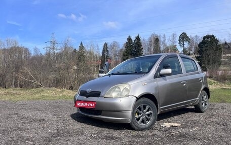 Toyota Vitz, 2001 год, 305 000 рублей, 1 фотография
