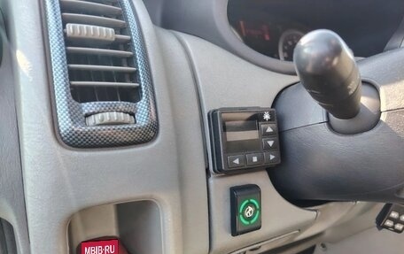 Renault Trafic, 2013 год, 1 850 000 рублей, 15 фотография