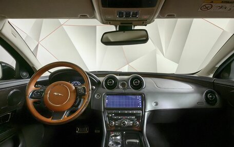 Jaguar XJ IV (X351), 2017 год, 2 875 000 рублей, 14 фотография