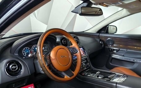 Jaguar XJ IV (X351), 2017 год, 2 875 000 рублей, 19 фотография