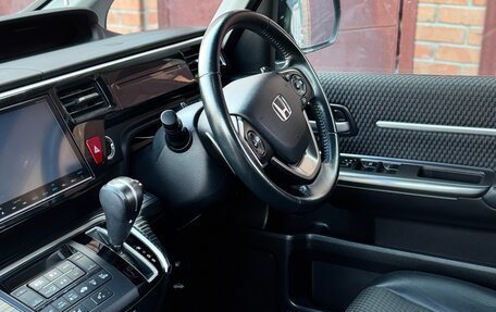 Honda Stepwgn IV, 2016 год, 2 200 000 рублей, 11 фотография