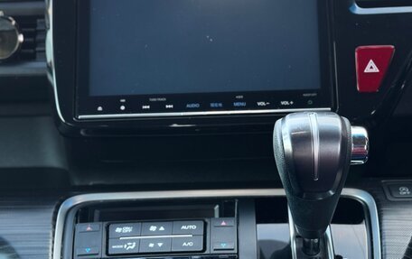 Honda Stepwgn IV, 2016 год, 2 200 000 рублей, 17 фотография