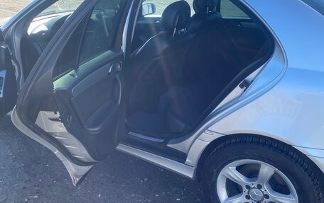 Mercedes-Benz C-Класс, 2004 год, 850 000 рублей, 1 фотография