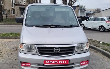 Mazda Bongo Friendee i рестайлинг, 2004 год, 590 000 рублей, 1 фотография