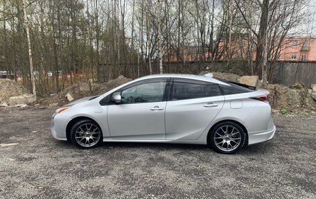 Toyota Prius IV XW50, 2016 год, 1 730 000 рублей, 2 фотография